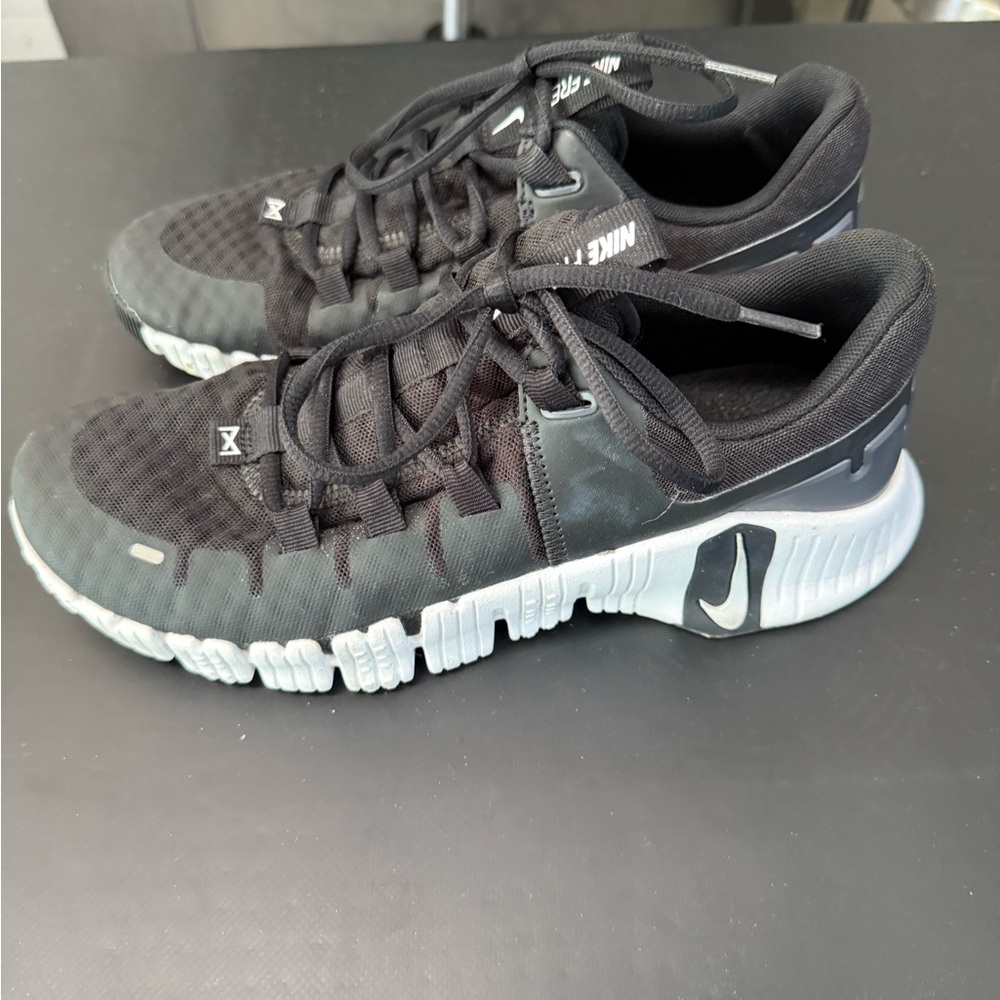 Women’s Nike Free Metcon Trainers. Size 9. Barely won!